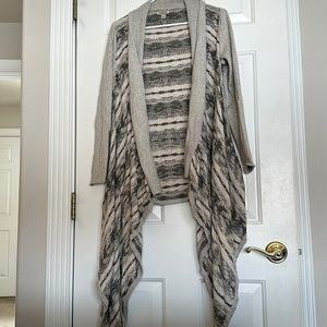 Lucky brand women’s size small, long sleeve cardigan sweater